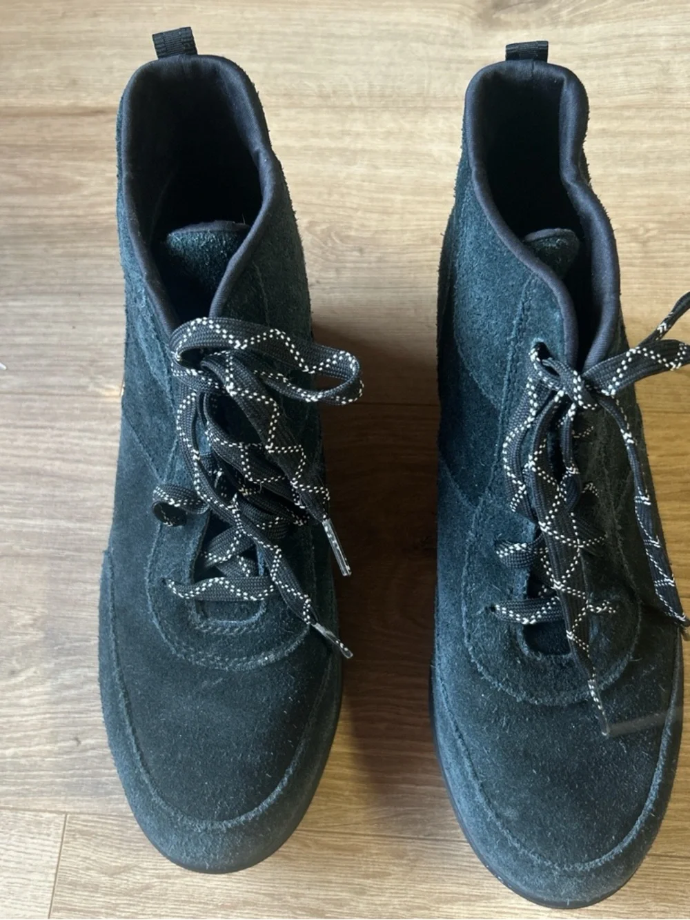 Sorel Black Suede Wedge Lace-Up‎ Boots